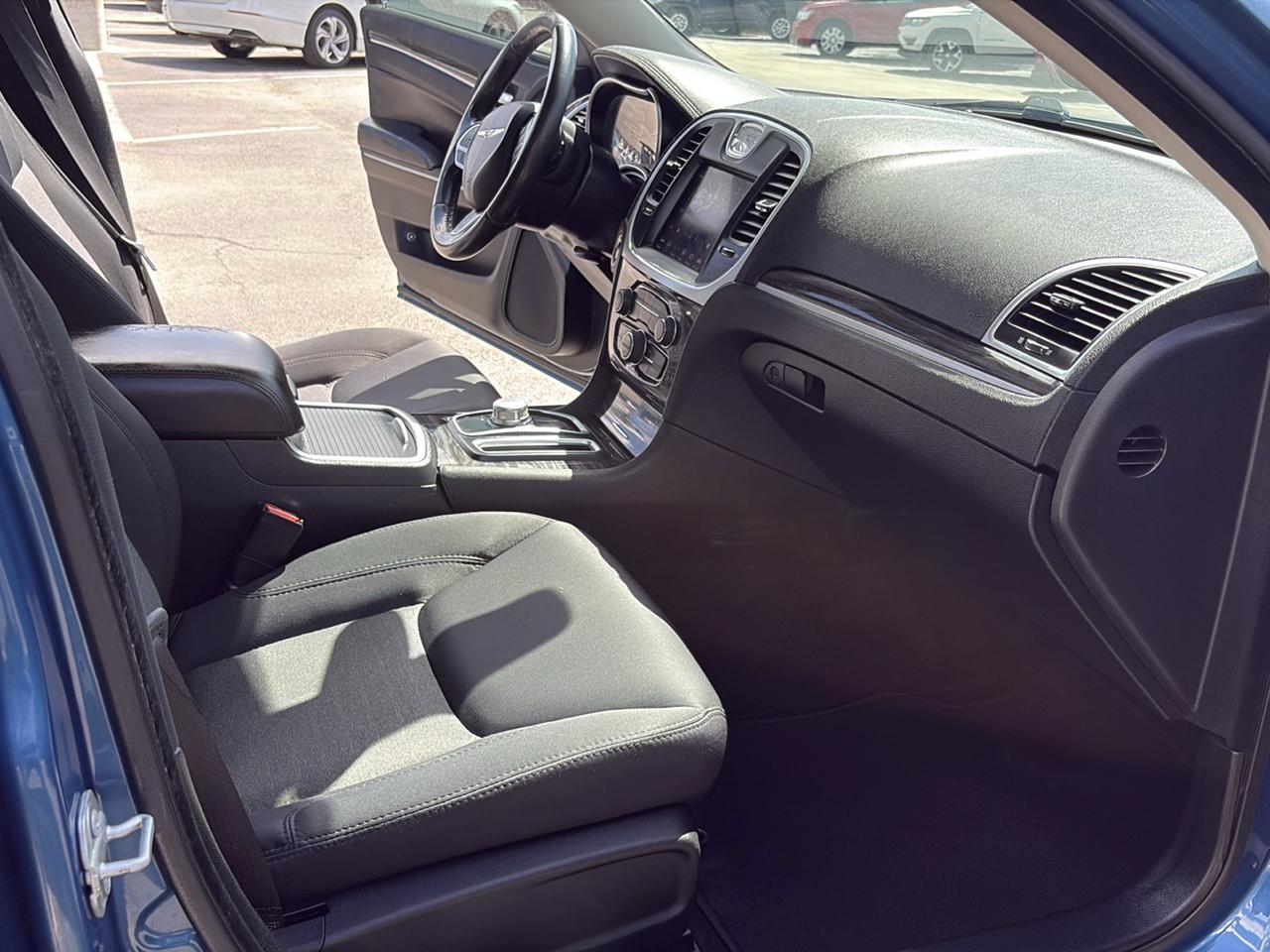 Chrysler 300 Touring RWD 2020