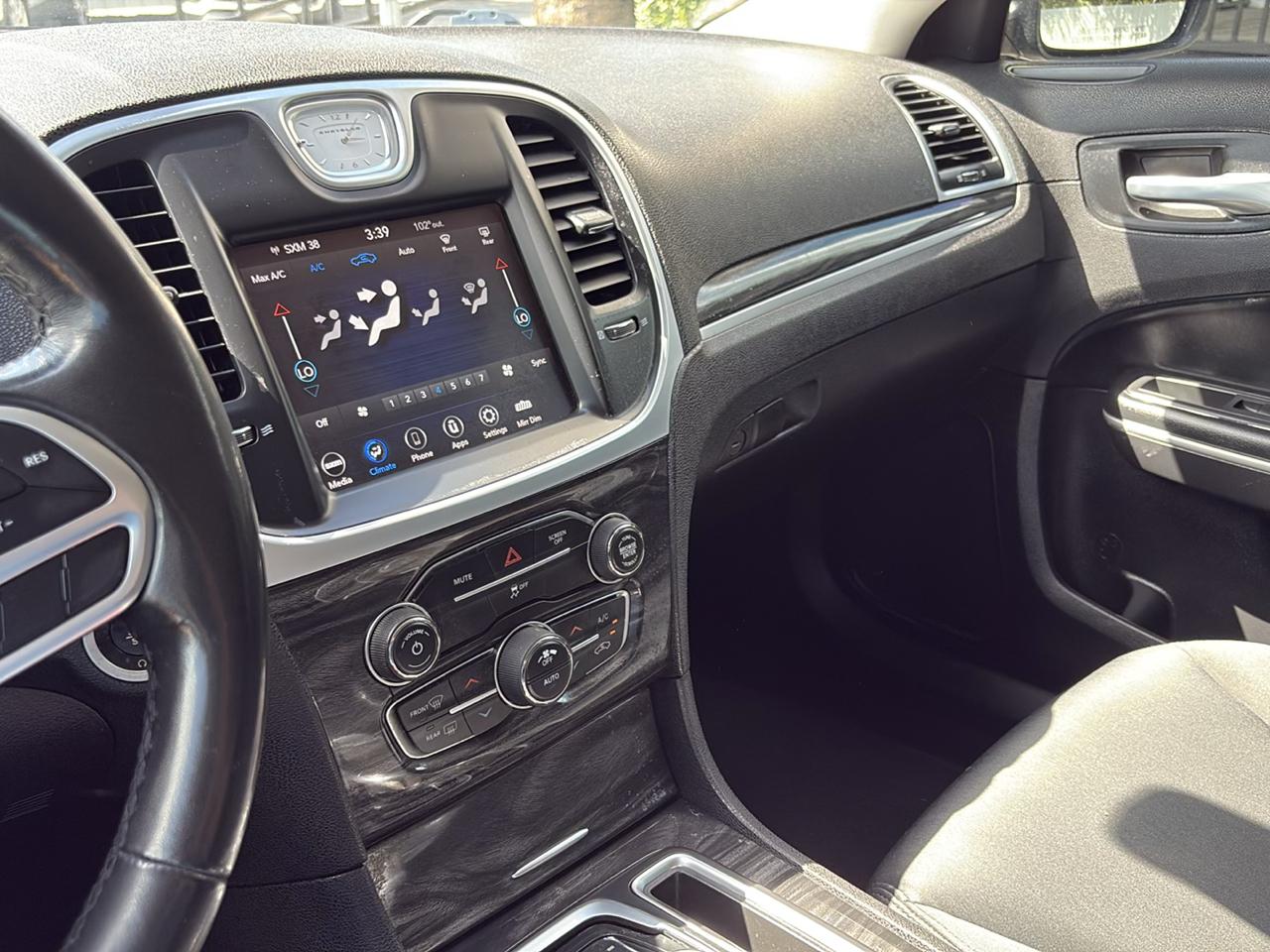 Chrysler 300 Touring RWD 2020