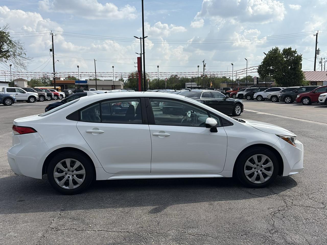Toyota Corolla LE CVT (Natl) 2021