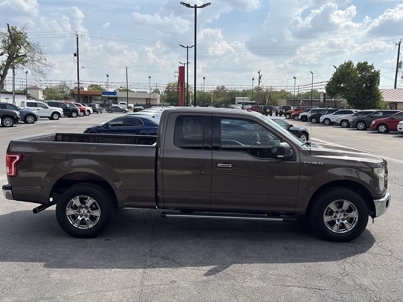 Ford F-150 2WD SuperCab 145" XLT 2015