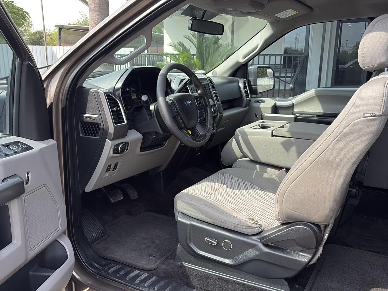 Ford F-150 2WD SuperCab 145" XLT 2015