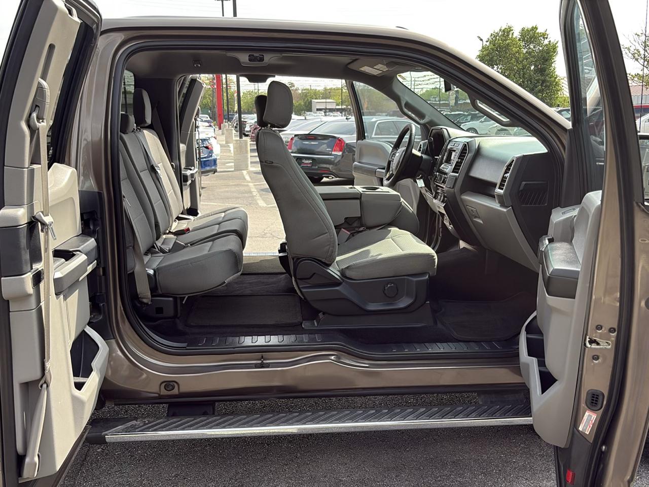 Ford F-150 2WD SuperCab 145" XLT 2015