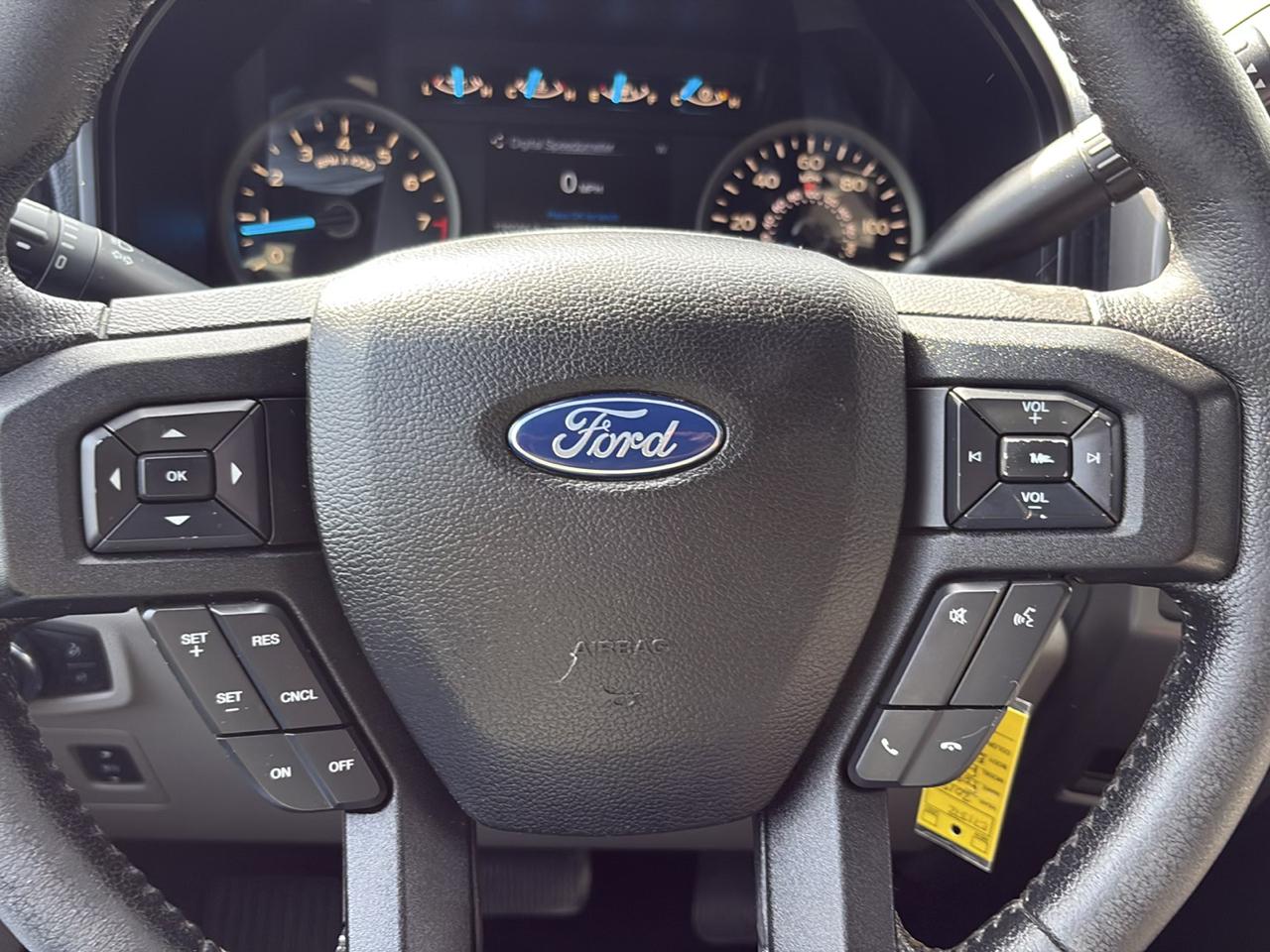 Ford F-150 2WD SuperCab 145" XLT 2015