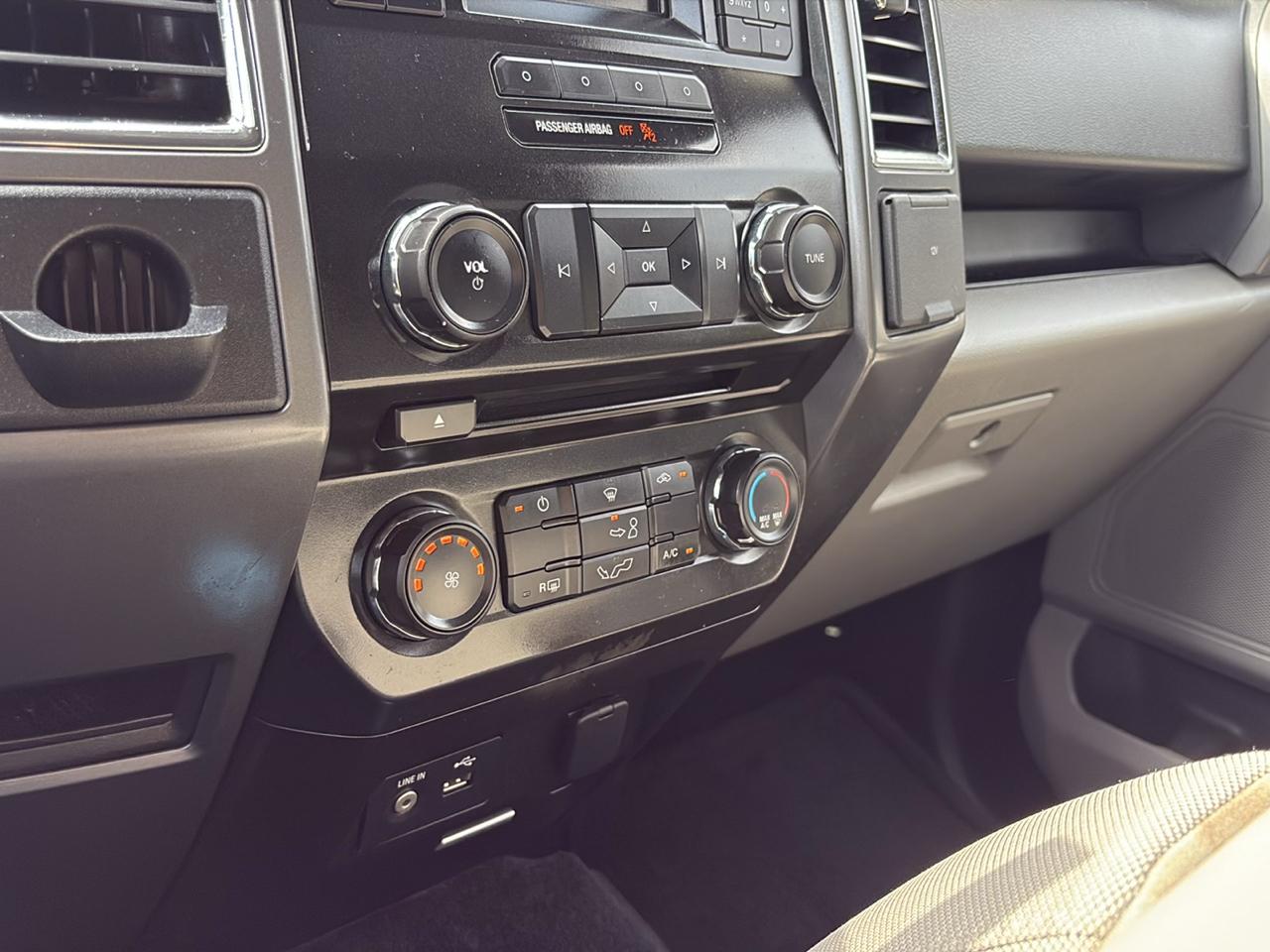 Ford F-150 2WD SuperCab 145" XLT 2015