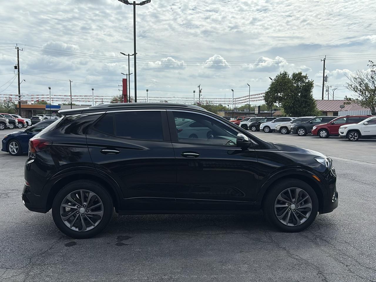 Buick Encore GX FWD 4dr Select 2022