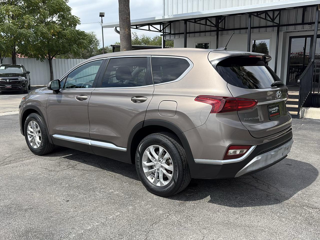 Hyundai Santa Fe SE 2.4L Auto FWD 2019