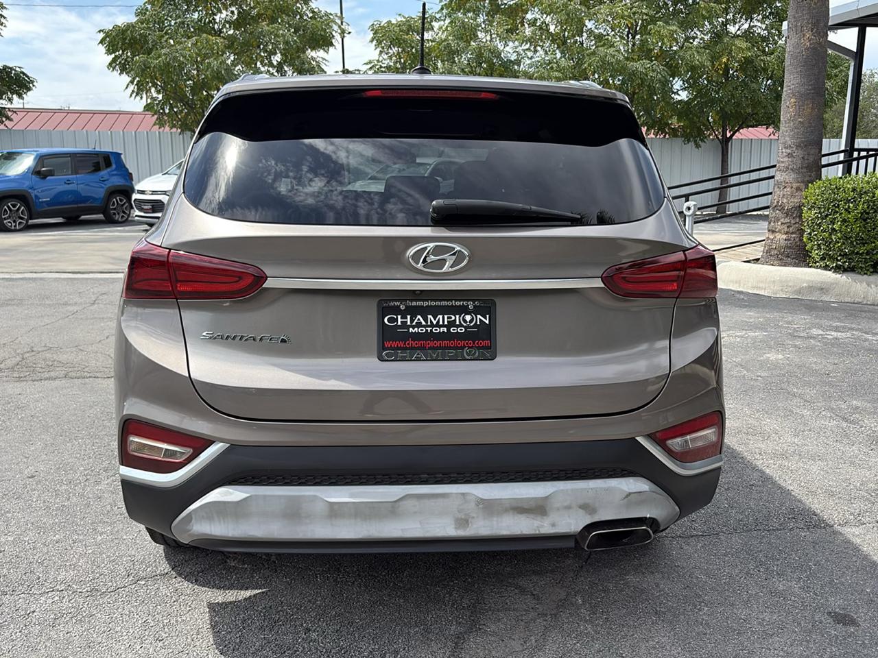 Hyundai Santa Fe SE 2.4L Auto FWD 2019