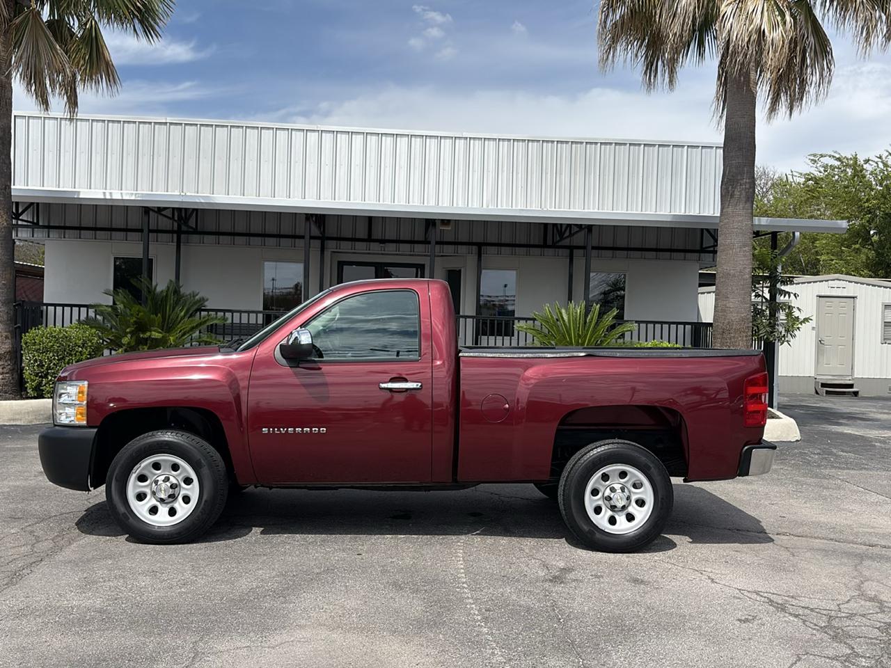 Chevrolet Silverado 1500 2WD Reg Cab 119.0" Work Truck 2013