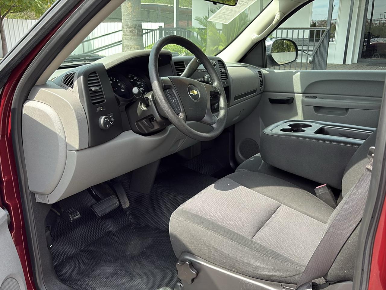 Chevrolet Silverado 1500 2WD Reg Cab 119.0" Work Truck 2013