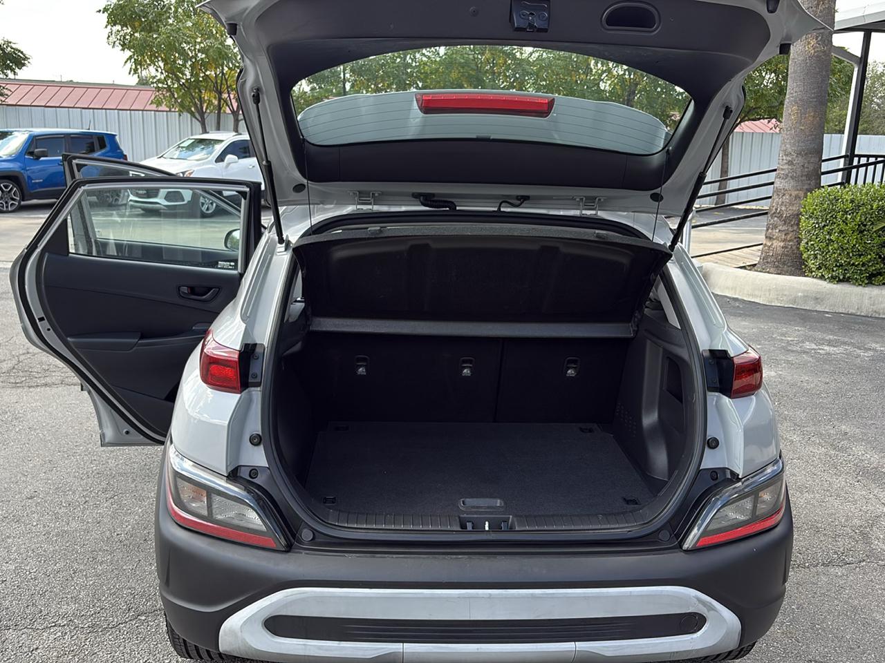 Hyundai Kona SE Auto FWD 2023