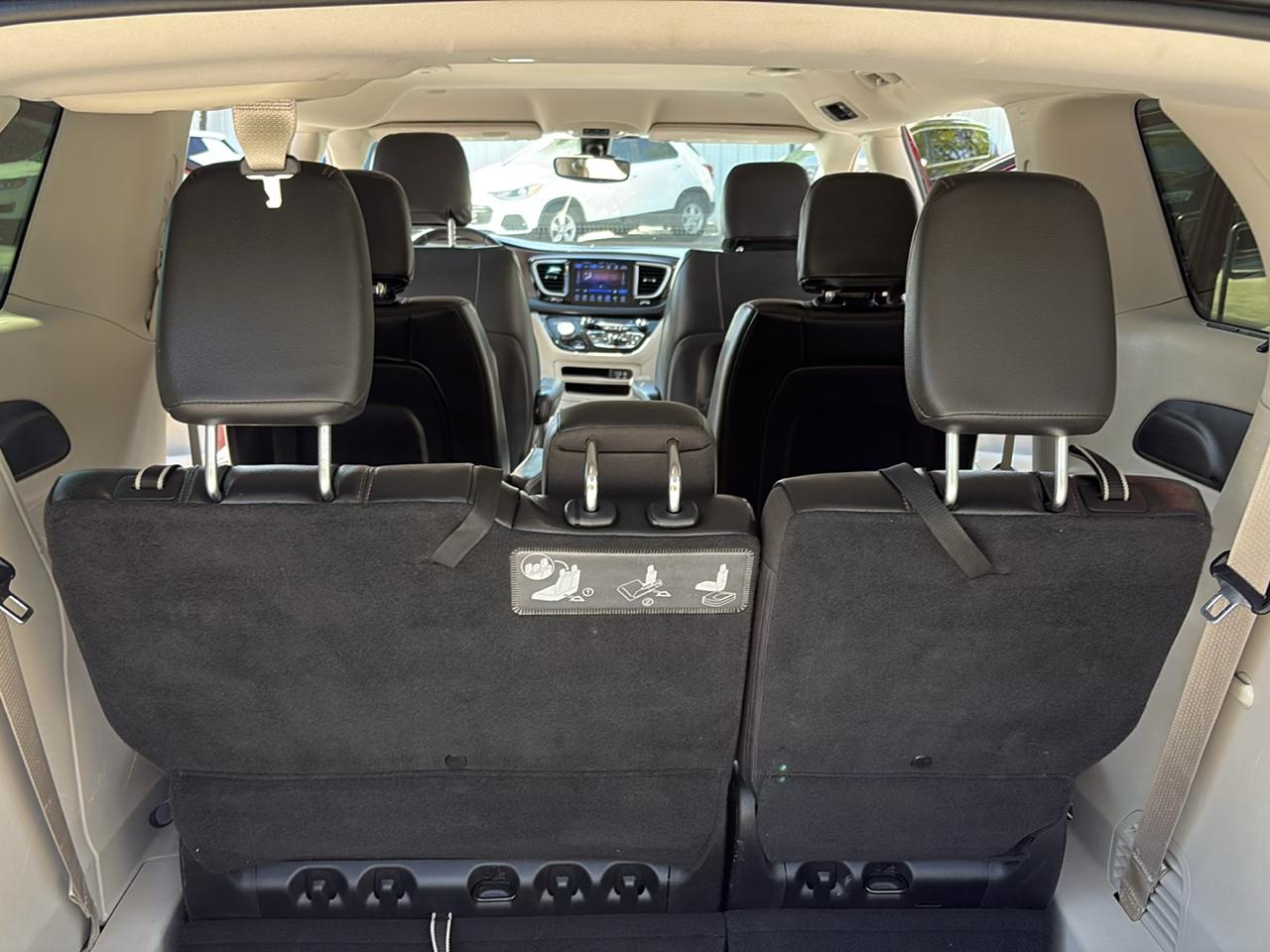 Chrysler Pacifica Touring-L FWD 2017
