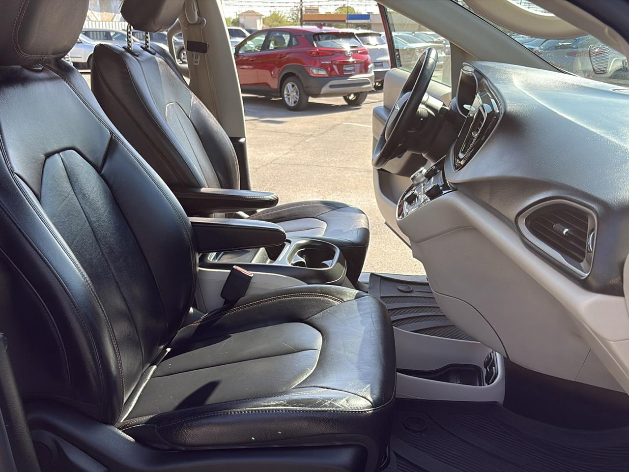 Chrysler Pacifica Touring-L FWD 2017