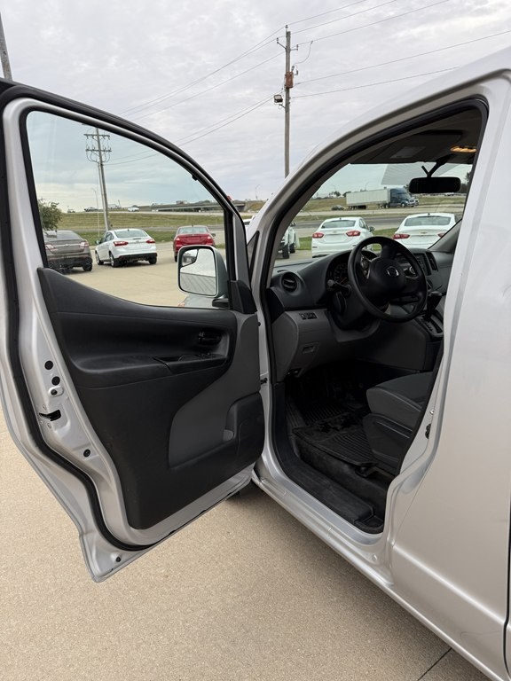 Nissan NV200 SV 2017 Nissan NV200 SV 2017