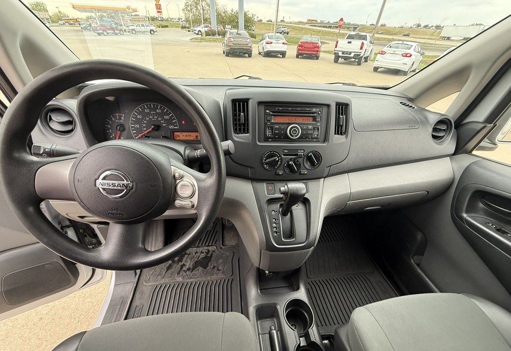 Nissan NV200 SV 2017 Nissan NV200 SV 2017