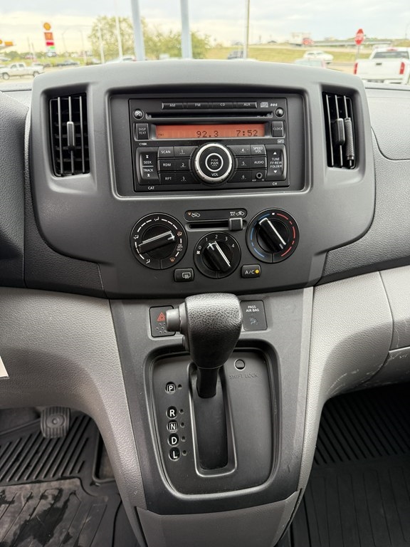 Nissan NV200 SV 2017 Nissan NV200 SV 2017