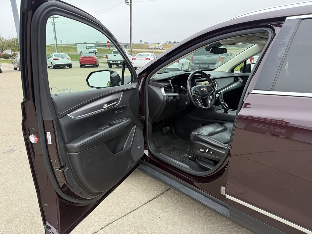Cadillac XT5 Luxury AWD 2017 Cadillac XT5 Luxury AWD 2017