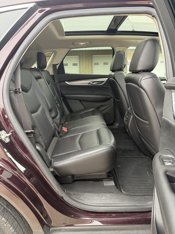 Cadillac XT5 Luxury AWD 2017 Cadillac XT5 Luxury AWD 2017