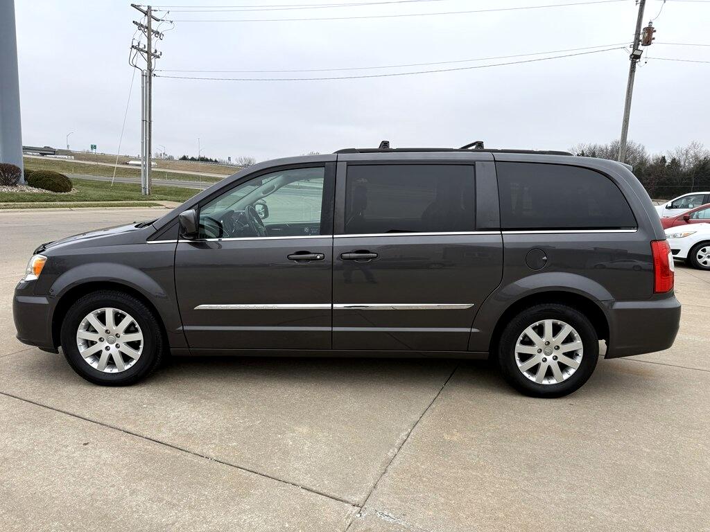 Chrysler Town & Country Touring 2016
