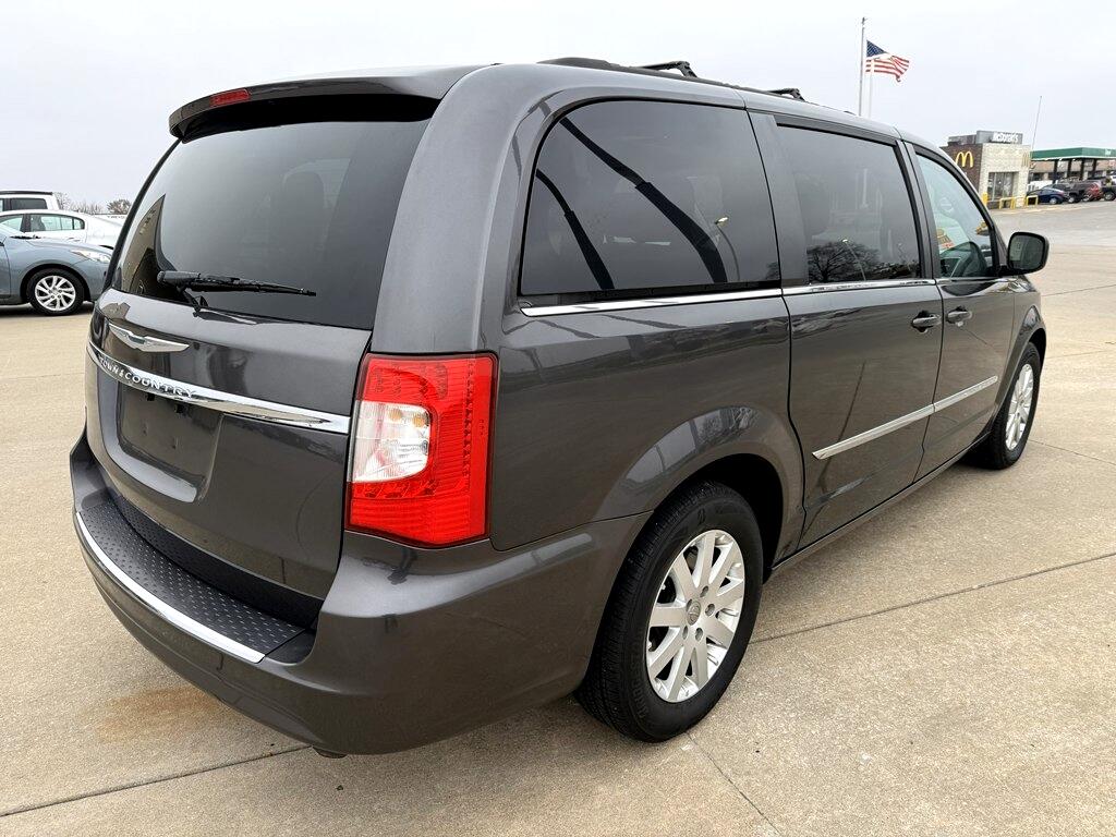 Chrysler Town & Country Touring 2016