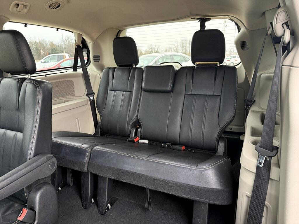 Chrysler Town & Country Touring 2016