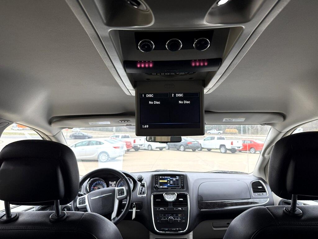 Chrysler Town & Country Touring 2016