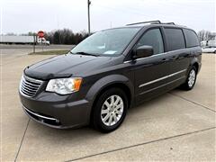 2016 Chrysler Town & Country 