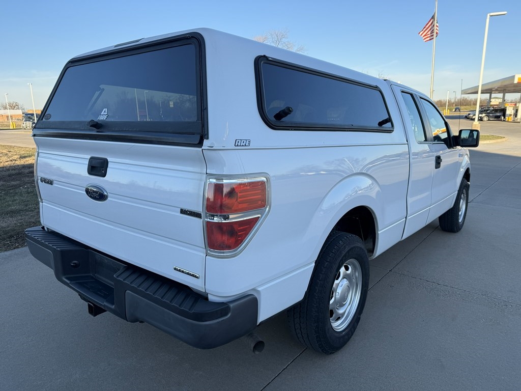 Ford F-150 XL SuperCab 8-ft. Bed 2WD 2014