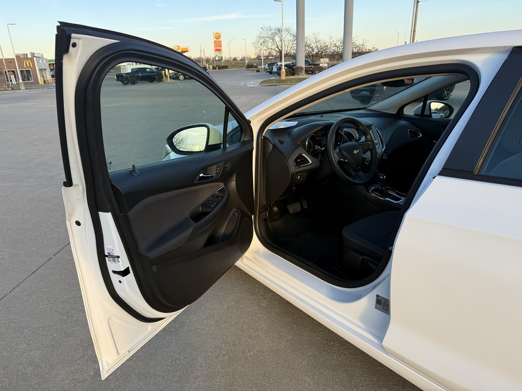 Chevrolet Cruze LS Auto 2018