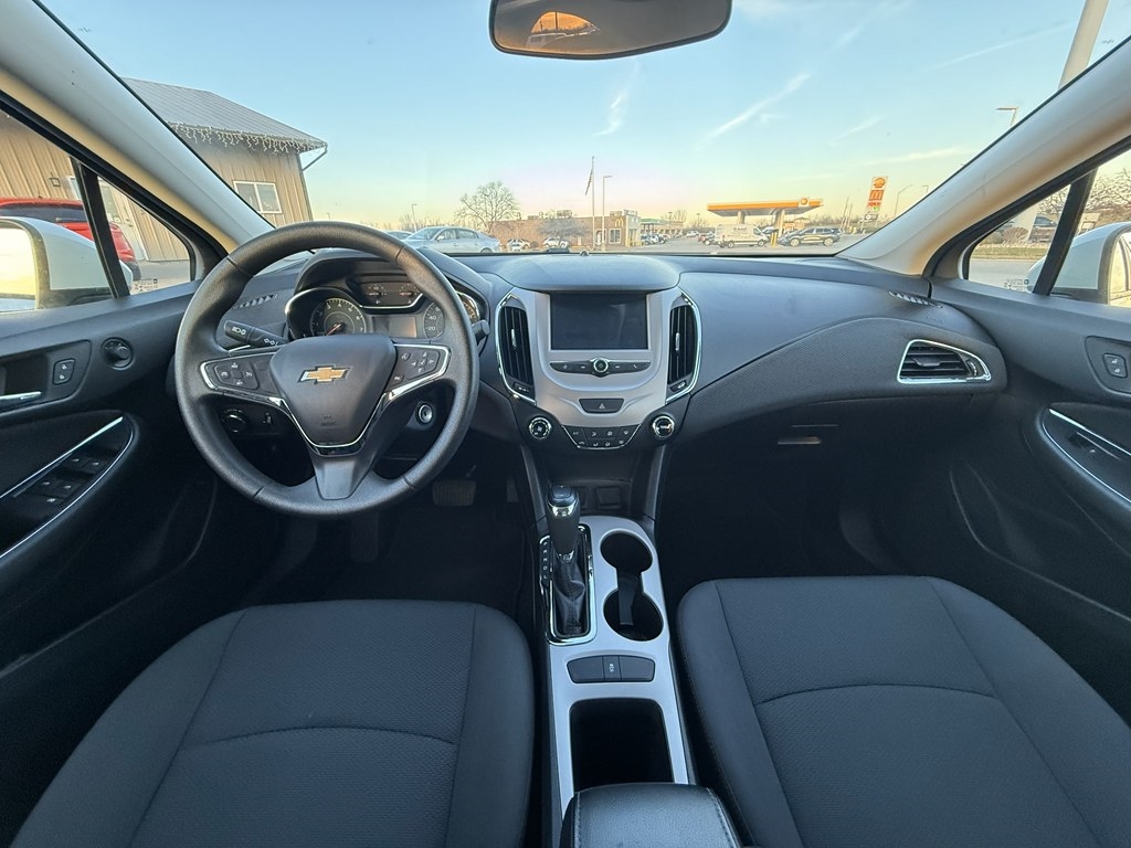 Chevrolet Cruze LS Auto 2018
