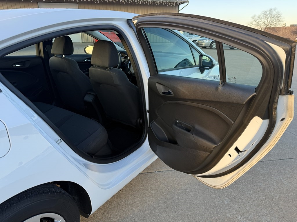 Chevrolet Cruze LS Auto 2018