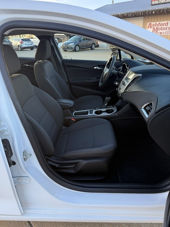 Chevrolet Cruze LS Auto 2018