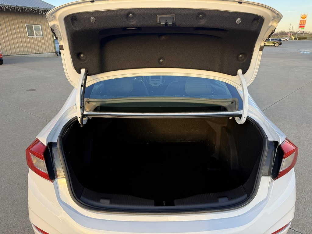 Chevrolet Cruze LS Auto 2018