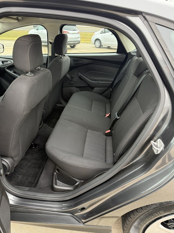 Ford Focus S Sedan 2016