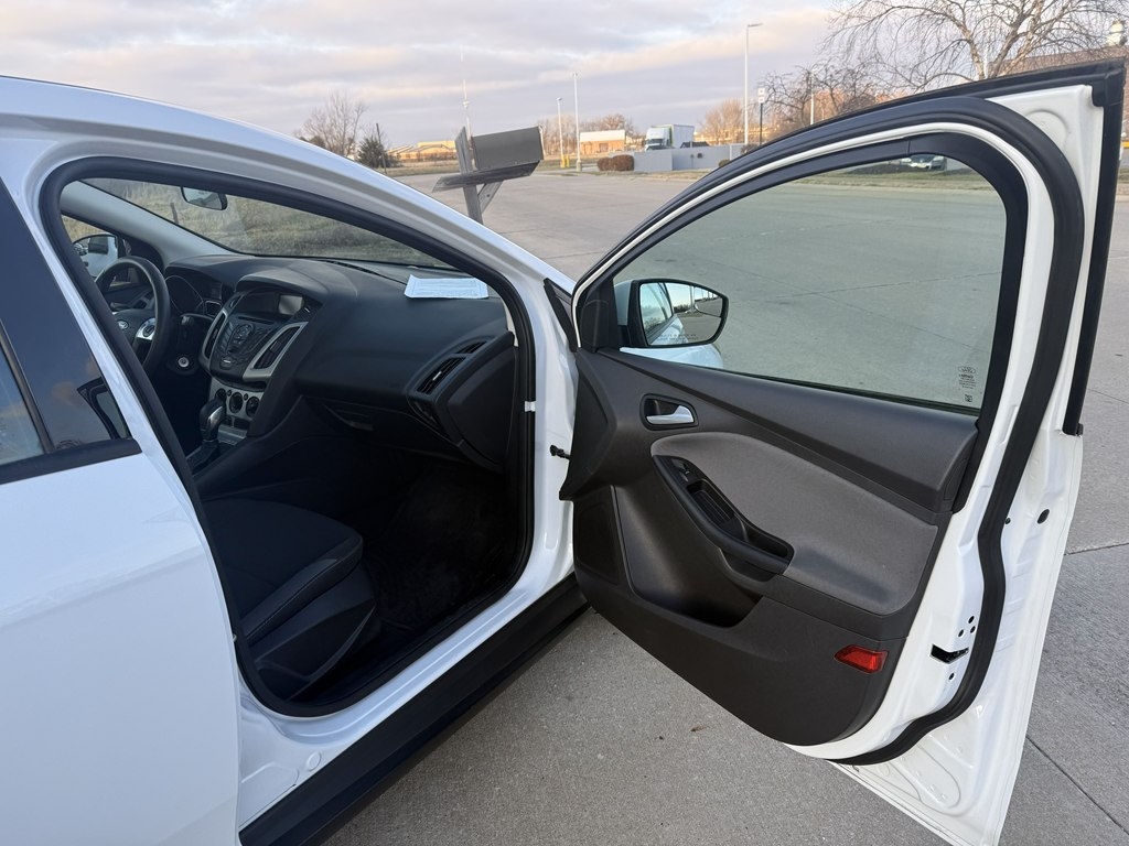 Ford Focus SE Sedan 2014