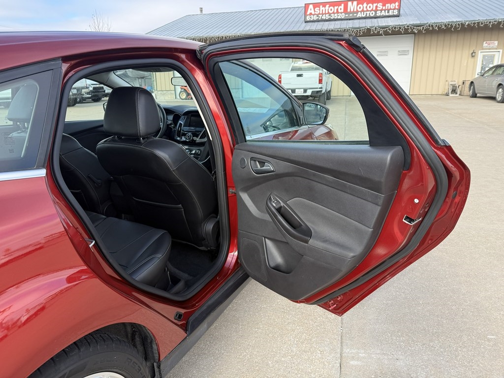 Ford Focus Titanium Hatch 2014