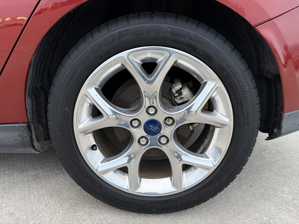 Ford Focus Titanium Hatch 2014