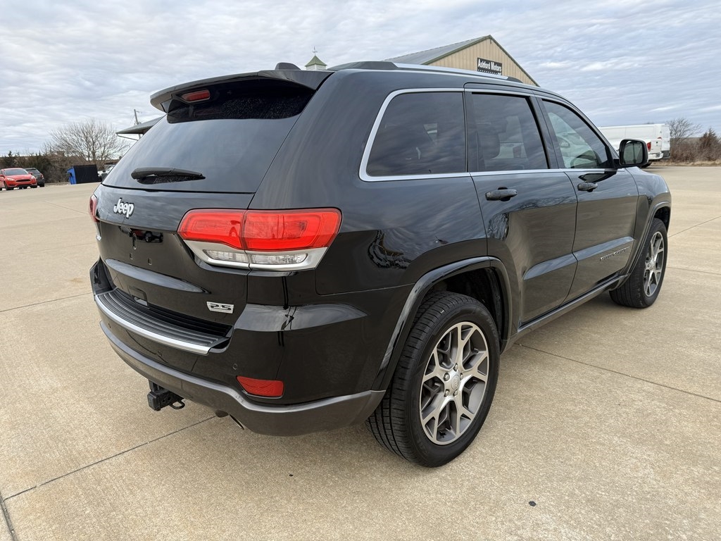 Jeep Grand Cherokee Sterling Edition 4x2 *Ltd Avail* 2018