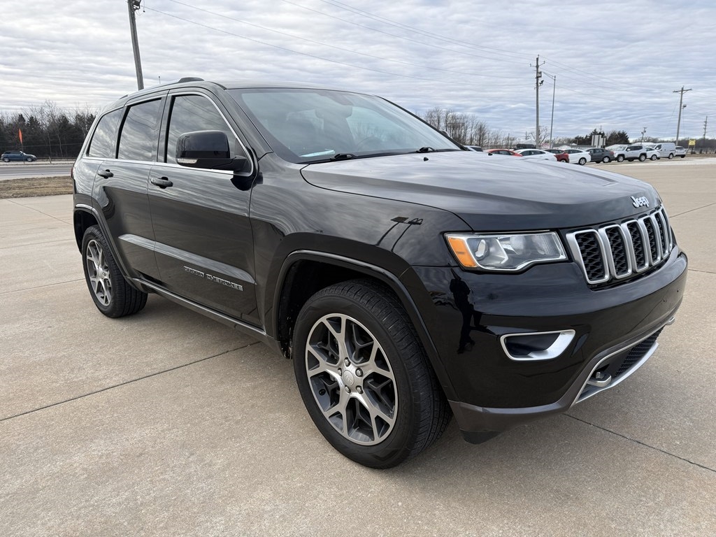 Jeep Grand Cherokee Sterling Edition 4x2 *Ltd Avail* 2018