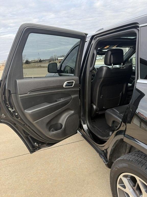 Jeep Grand Cherokee Sterling Edition 4x2 *Ltd Avail* 2018