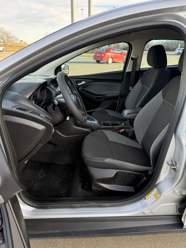 Ford Focus SE Hatch 2014