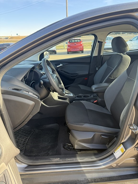 Ford Focus SE Sedan 2014