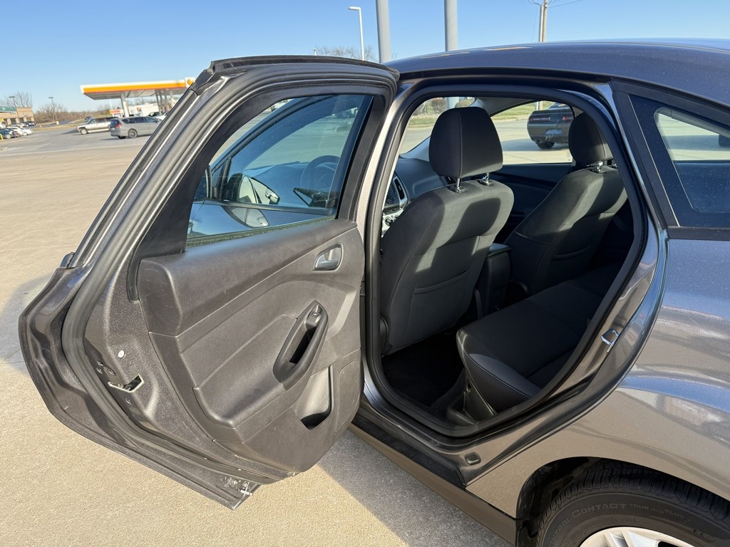 Ford Focus SE Sedan 2014