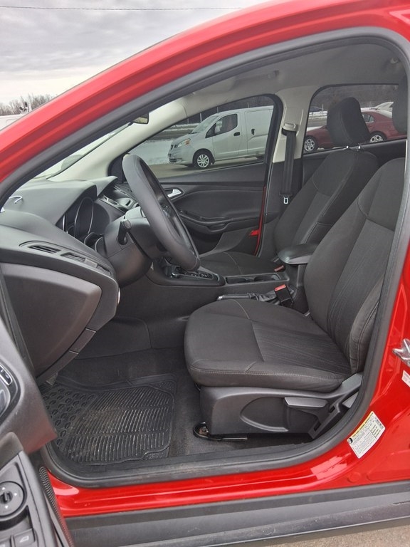 Ford Focus SE Hatch 2015