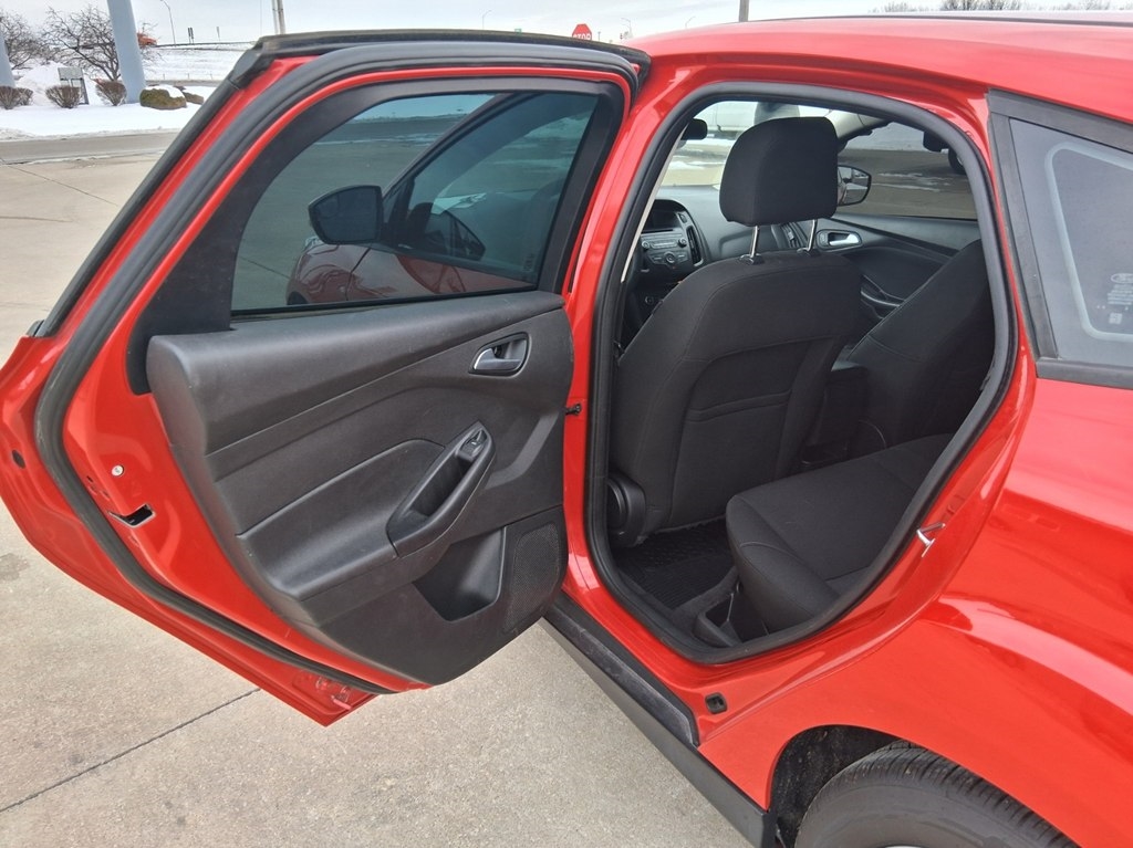 Ford Focus SE Hatch 2015