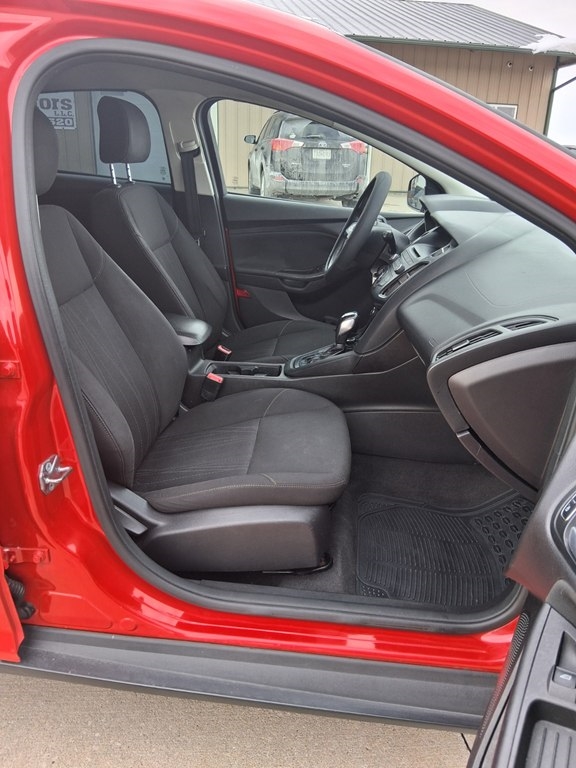 Ford Focus SE Hatch 2015