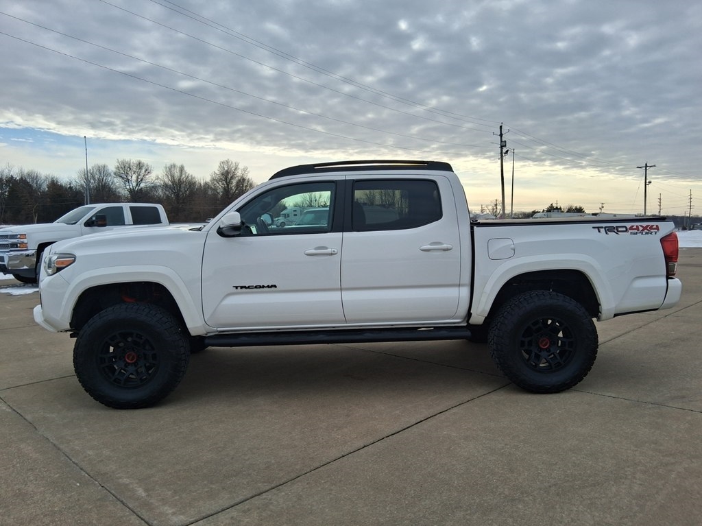 Toyota Tacoma TRD Sport Dbl Cab 4WD V6 at 2016