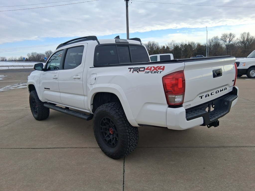 Toyota Tacoma TRD Sport Dbl Cab 4WD V6 at 2016