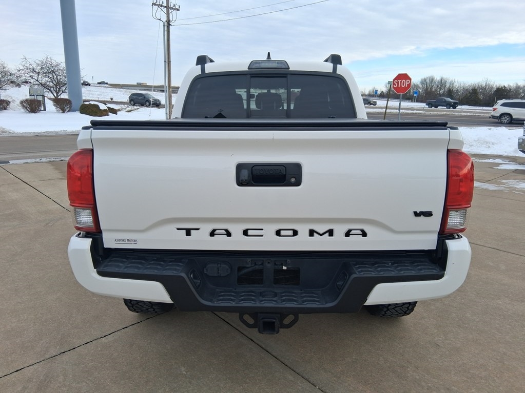 Toyota Tacoma TRD Sport Dbl Cab 4WD V6 at 2016
