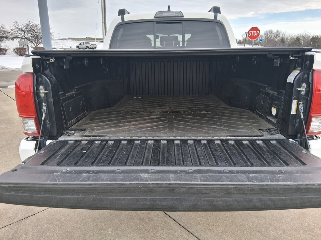 Toyota Tacoma TRD Sport Dbl Cab 4WD V6 at 2016