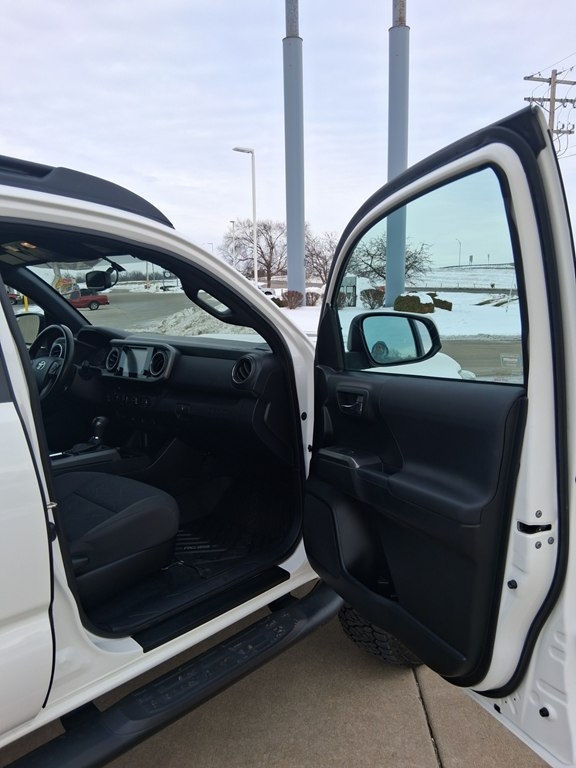 Toyota Tacoma TRD Sport Dbl Cab 4WD V6 at 2016